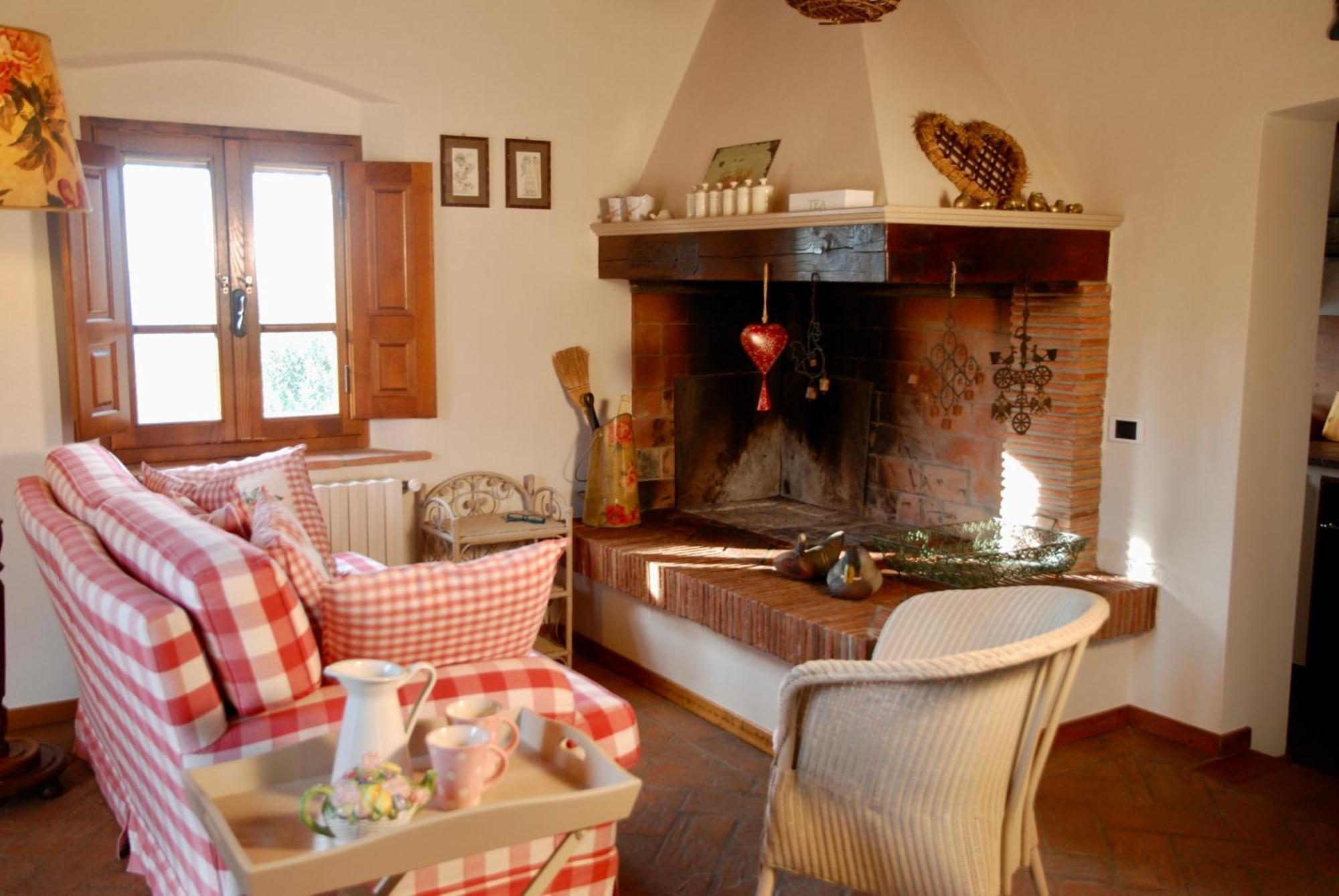 Appartamento Con Patio Privato E Giardino Tra Pisa E Firenze Palaia Exteriör bild